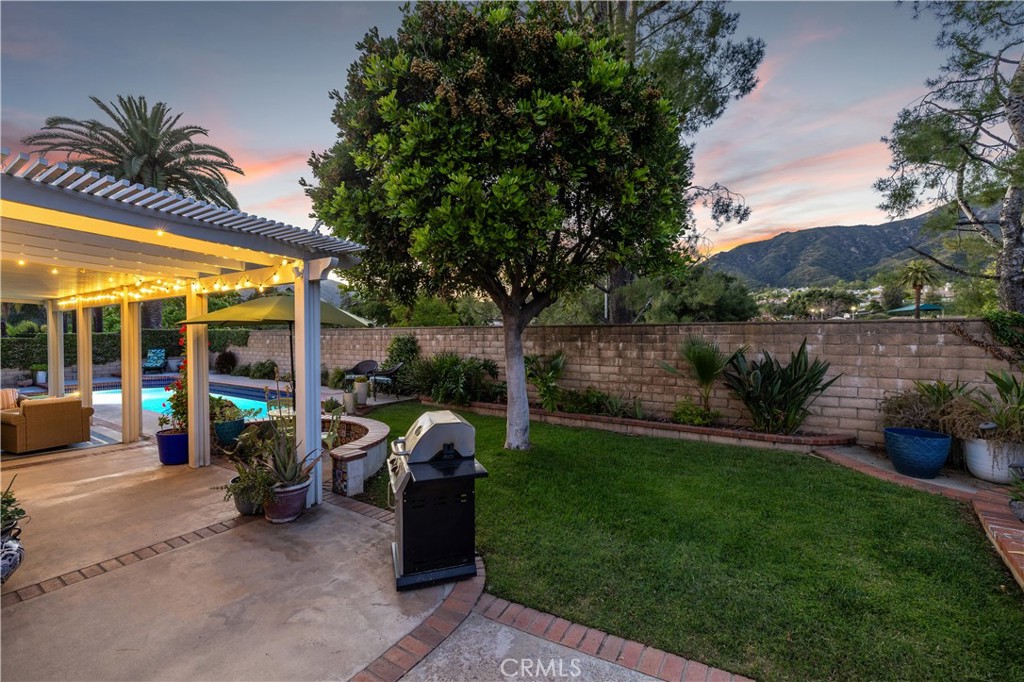 La Verne, California, 91750, United States, 4 Bedrooms Bedrooms, ,3 BathroomsBathrooms,Residential,Pending,2041353