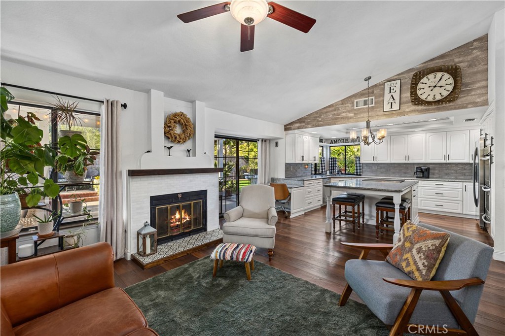 La Verne, California, 91750, United States, 4 Bedrooms Bedrooms, ,3 BathroomsBathrooms,Residential,Pending,2041353