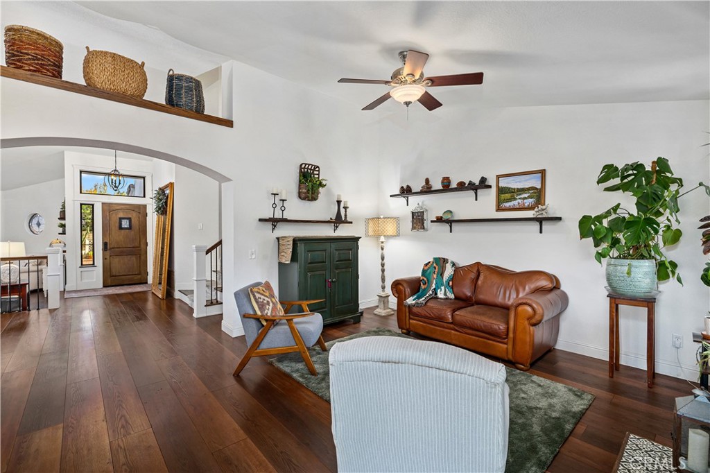 La Verne, California, 91750, United States, 4 Bedrooms Bedrooms, ,3 BathroomsBathrooms,Residential,Pending,2041353