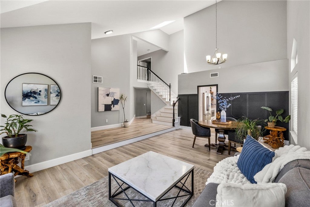 1427 Lookout Court