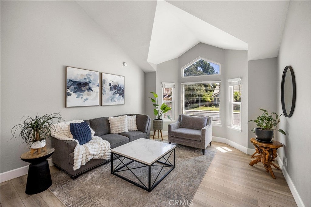 1427 Lookout Court