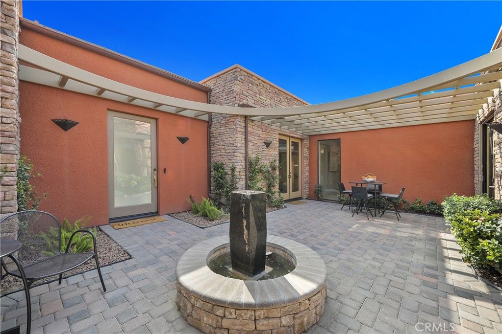 Photo of 50070 Via De Moda, La Quinta, CA 92253 (MLS # SB25245687)