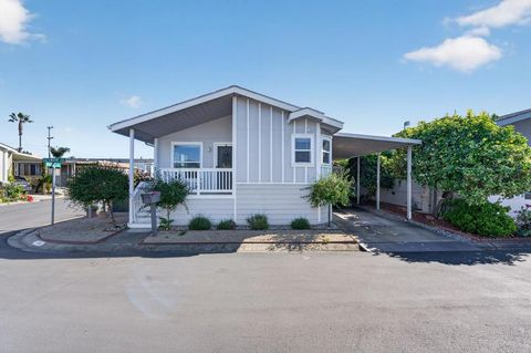 Photo of 433 Sylvan Avenue, Mountain View, CA 94041 (MLS # ML82046668)