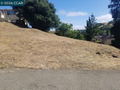 Photo of 2525 Brandt St Ct, Pinole, CA 94564 (MLS # 41127139)