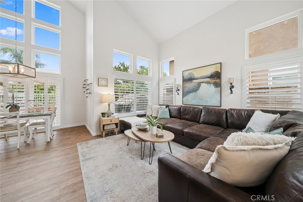510 S Laureltree