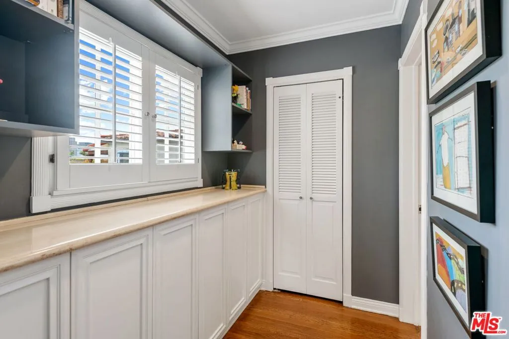 Los Angeles, California 90024, United States, 4 Bedrooms Bedrooms, ,3 BathroomsBathrooms,Residential,Active,154507