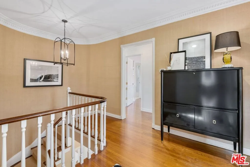 Los Angeles, California 90024, United States, 4 Bedrooms Bedrooms, ,3 BathroomsBathrooms,Residential,Active,154507