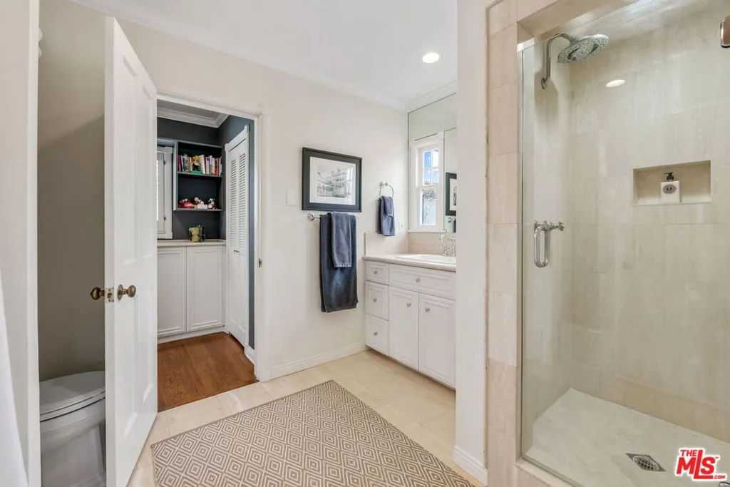 Los Angeles, California 90024, United States, 4 Bedrooms Bedrooms, ,3 BathroomsBathrooms,Residential,Active,154507