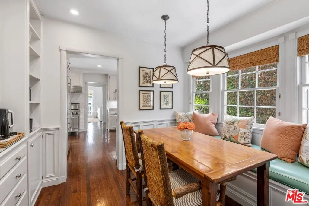 Los Angeles, California 90024, United States, 4 Bedrooms Bedrooms, ,3 BathroomsBathrooms,Residential,Active,154507