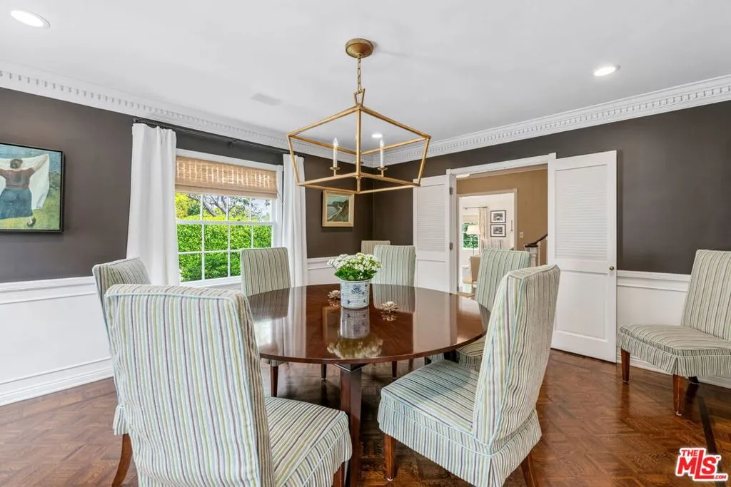 Los Angeles, California 90024, United States, 4 Bedrooms Bedrooms, ,3 BathroomsBathrooms,Residential,Active,154507