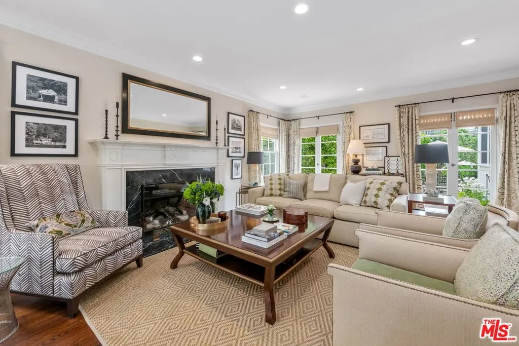 Los Angeles, California 90024, United States, 4 Bedrooms Bedrooms, ,3 BathroomsBathrooms,Residential,Active,154507