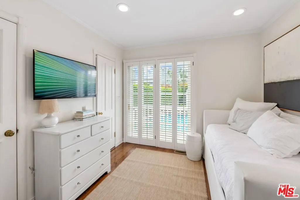 Los Angeles, California 90024, United States, 4 Bedrooms Bedrooms, ,3 BathroomsBathrooms,Residential,Active,154507