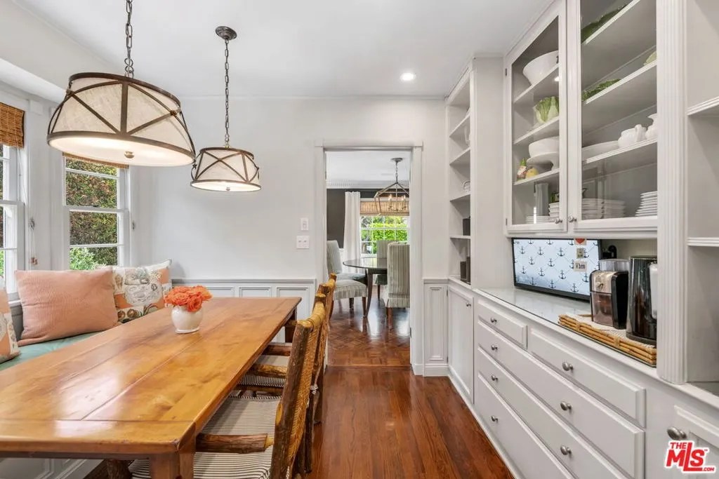 Los Angeles, California 90024, United States, 4 Bedrooms Bedrooms, ,3 BathroomsBathrooms,Residential,Active,154507