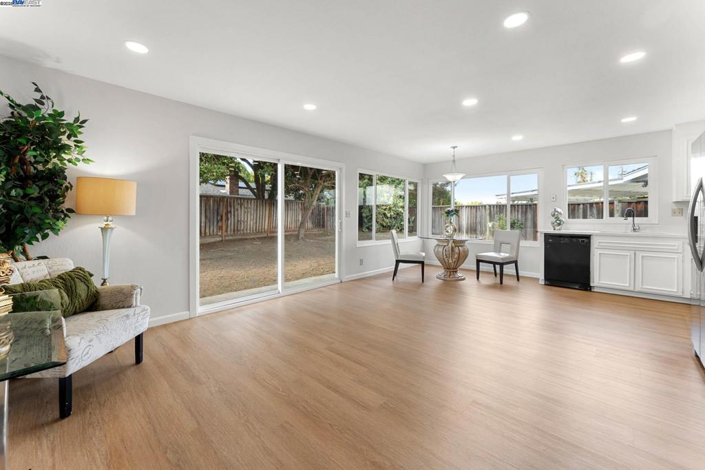 BROOKVALE - Residential