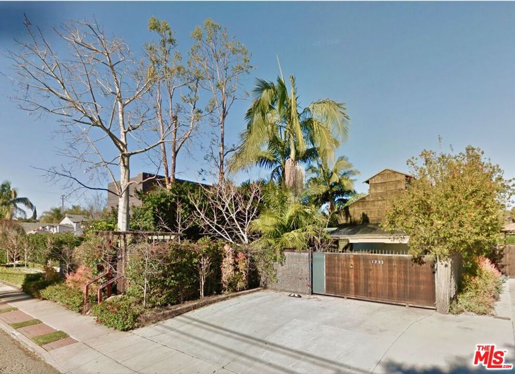 Photo of 1233 Palms Boulevard, Venice, CA 90291 (MLS # 25595143)