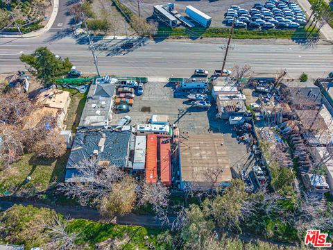 16805 Sierra Hwy Canyon Country CA 91351