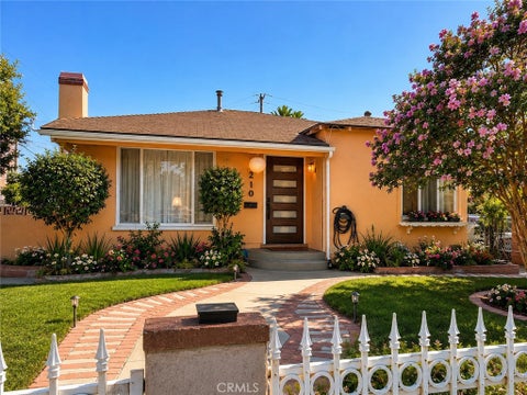 Photo of 112 S 2nd ST, Montebello, CA 90640 (MLS # SR26173156)