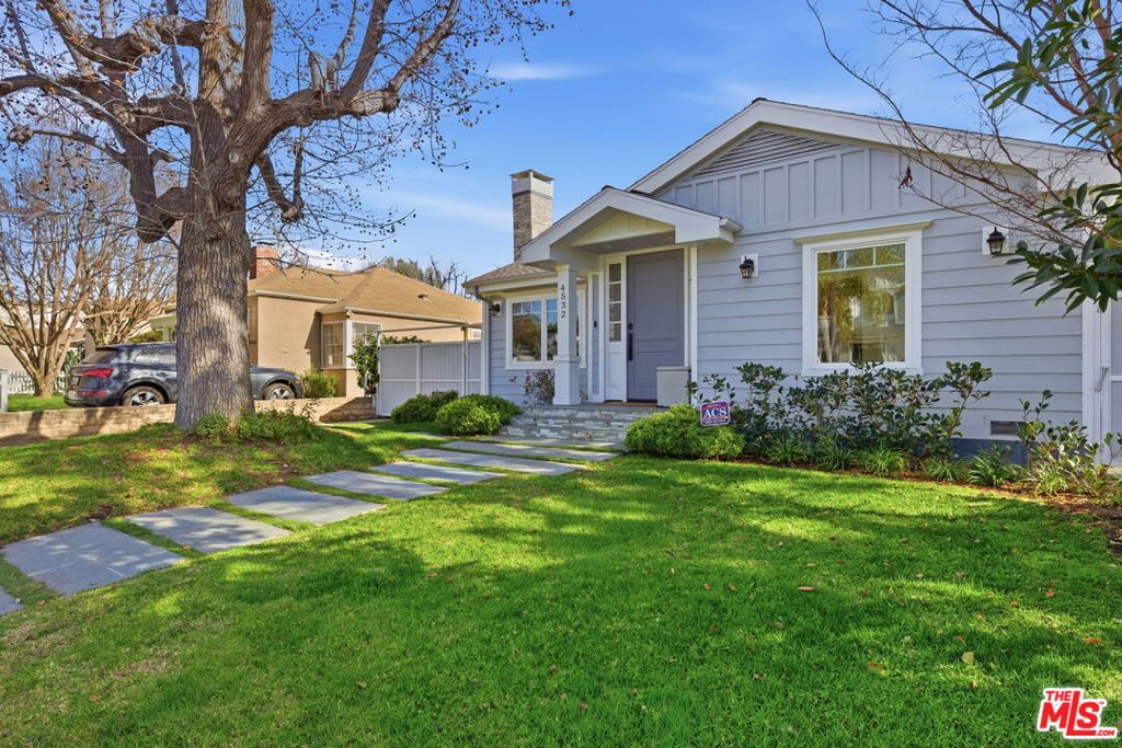 Photo of 4532 Farmdale Avenue, Studio City, CA 91602 (MLS # 26645013)