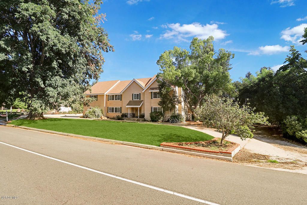 listing image 130727553888464854494
