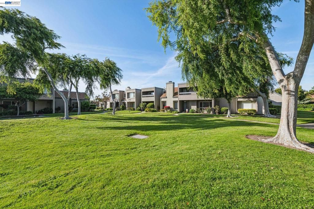 Photo of 3447 Capella Ln Ln, Alameda, CA 94502 (MLS # 41133346)