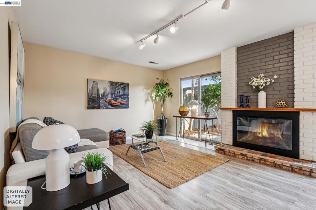 3447 Capella Ln