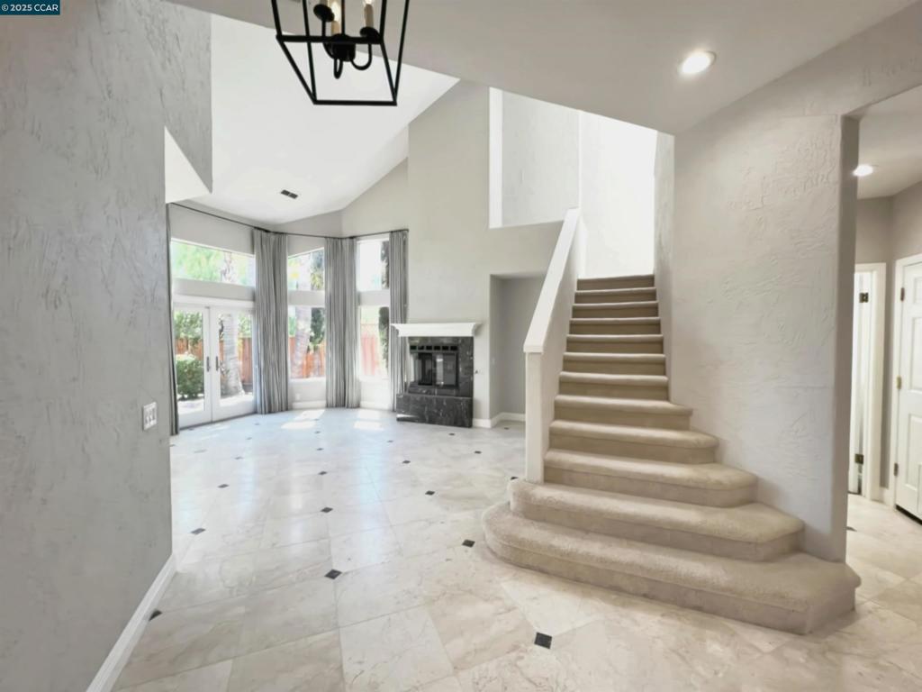 ECHO RIDGE - Residential Lease