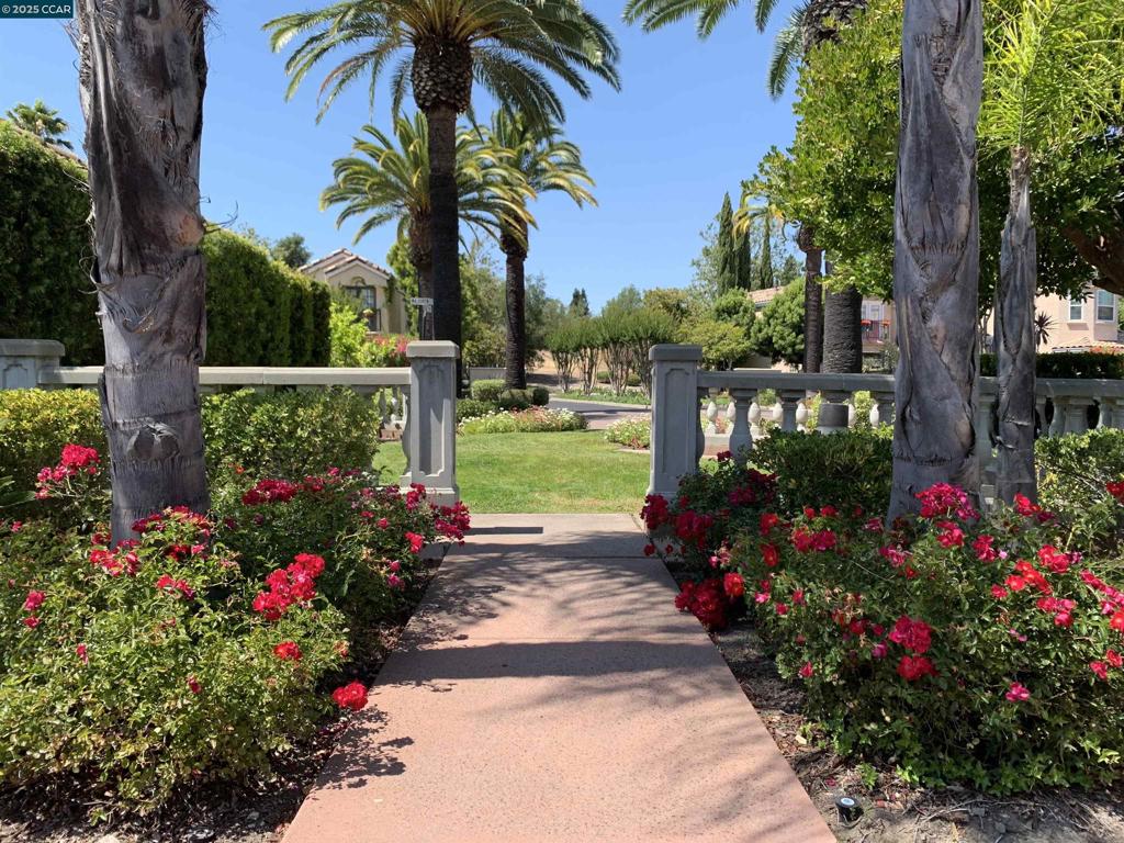 ECHO RIDGE - Residential Lease