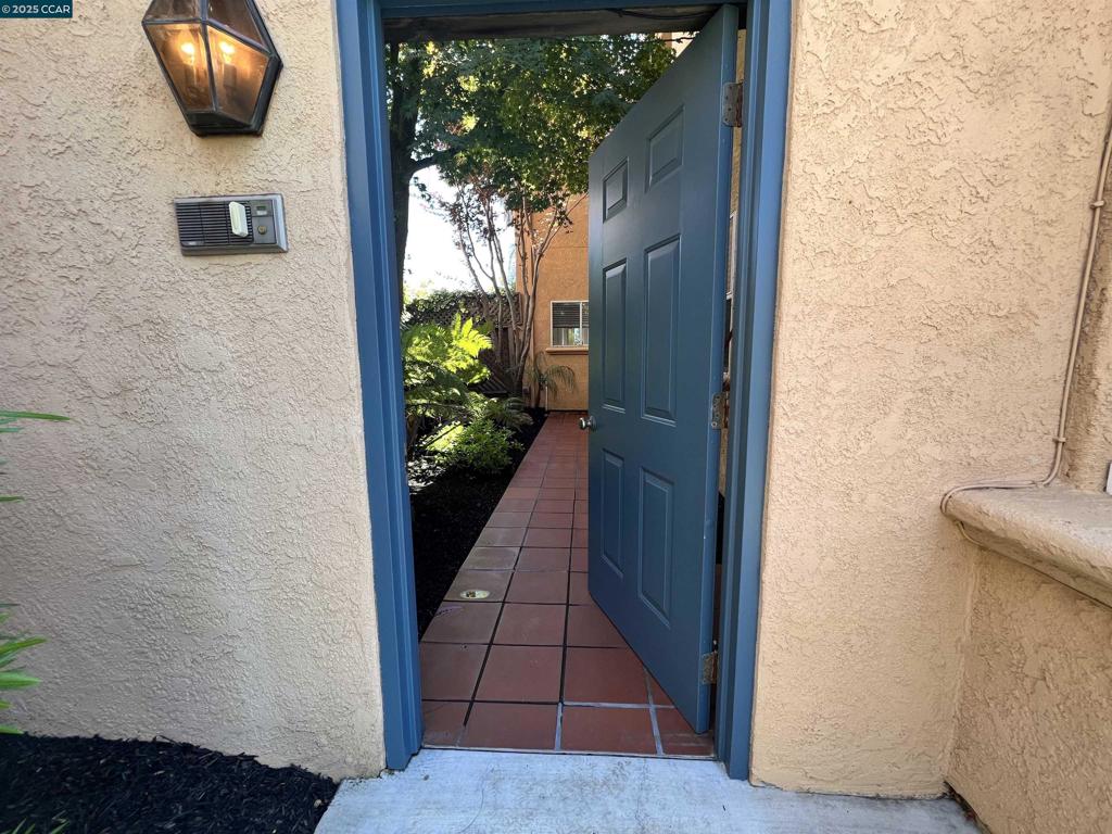 ECHO RIDGE - Residential Lease