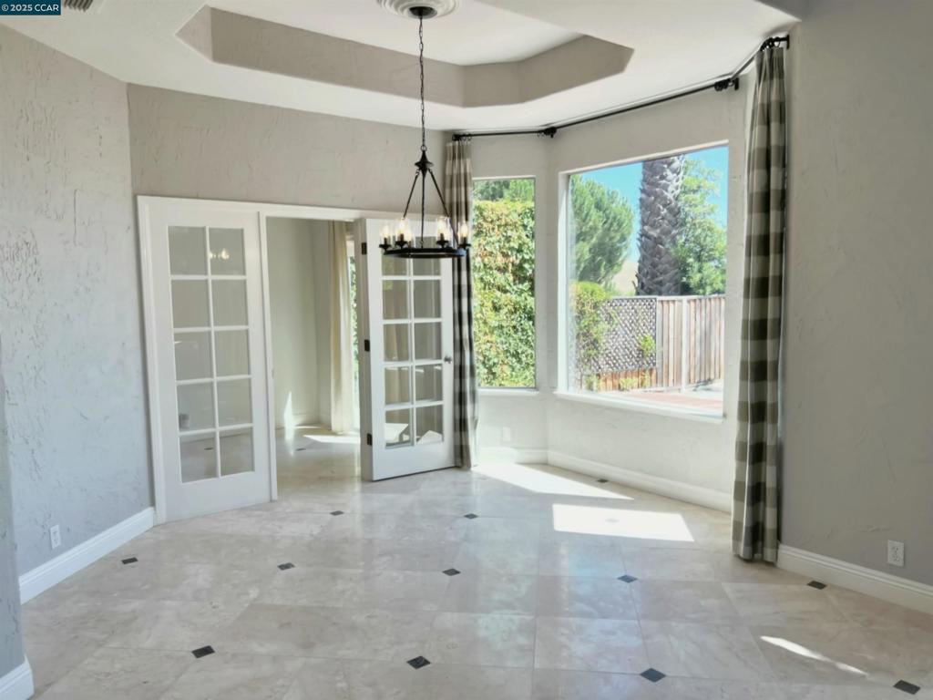 ECHO RIDGE - Residential Lease