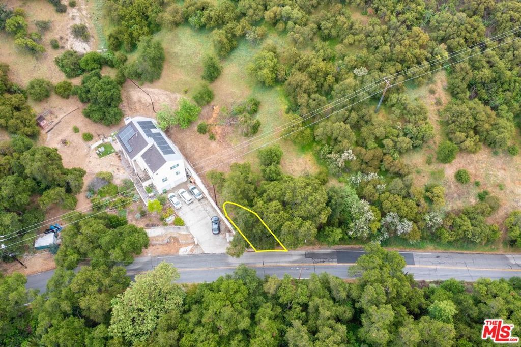 listing image 130726266810286628002
