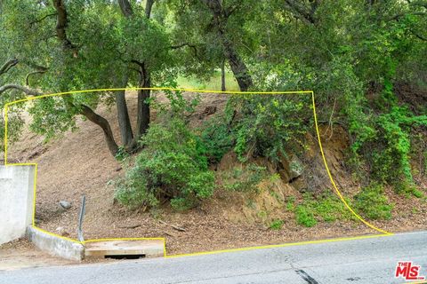 Photo of 3382 Old Topanga Canyon Road, Calabasas, CA 90290 (MLS # 25535101)