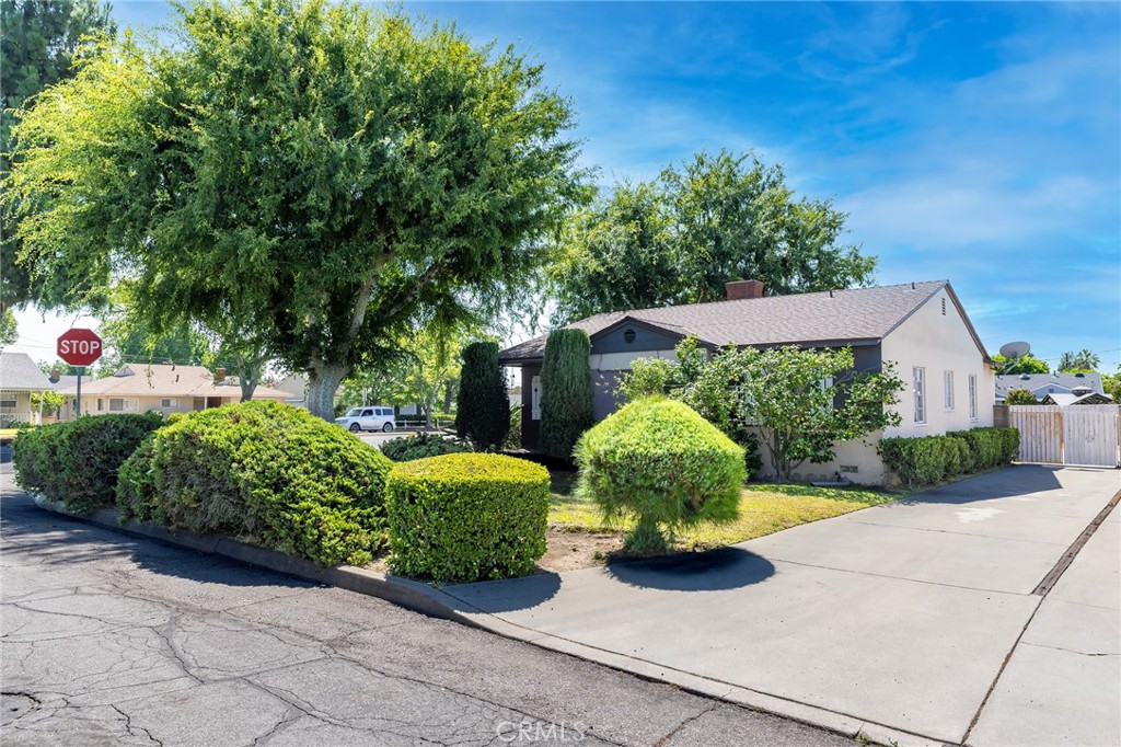 Welcome to this charming single story, 3 bedroom, 1.5 bath home within a very desirable Temple City neighborhood, a block away to Arcadia. The home is located in the Temple City Unified School District, ranked among the top 10% of public schools in California. The house includes 1,216 sq. ft. of living space, on an expansive 8,503 sq. ft. lot. Separate dining room, laundry room right back of the kitchen with access to the big rear yard. Large level lot with lots of room to expand, including detached garage and additional space in the rear yard providing opportunities for ADU development. Perfect for an investor or developer, or a growing family that would like to complete their own finishing touches. There is plenty of room for a pool, along with a long gated driveway that can accommodate additional parking spaces. Centrally located close to schools, parks, restaurants, and public transportation. Minutes from I-10, I-210, and I-605 freeways. Don’t miss this chance to make this your dream home!!! Must see to appreciate!!!