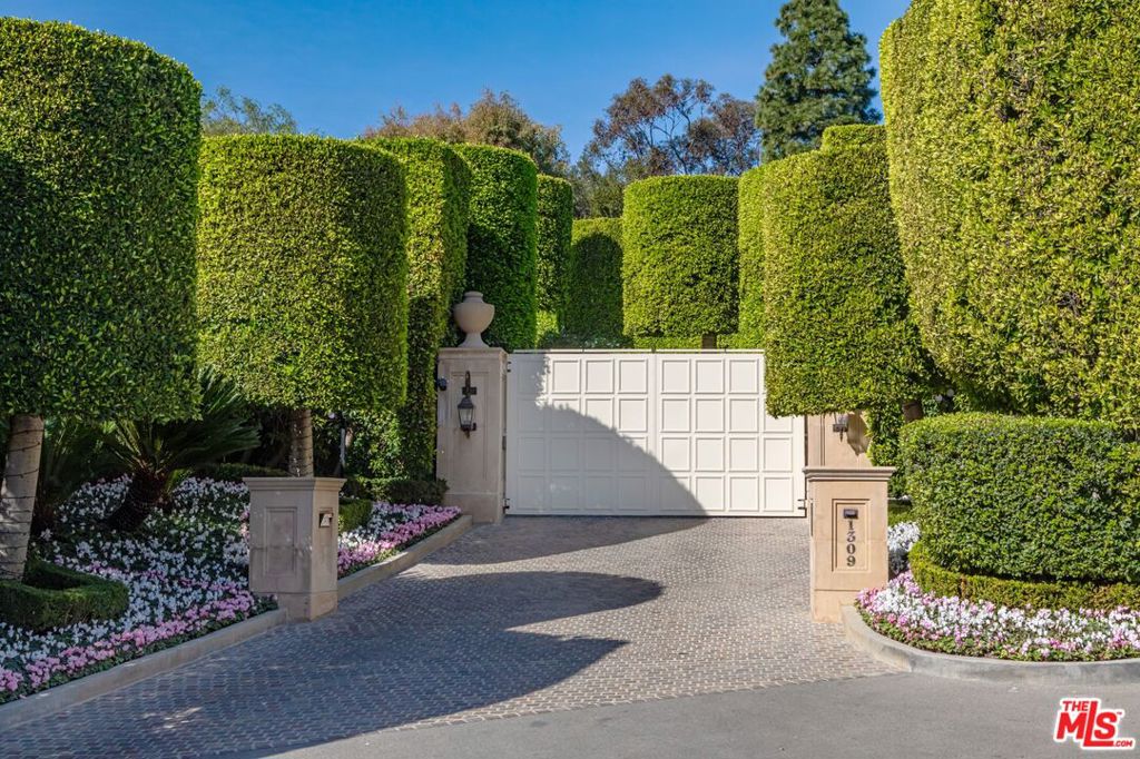 1309 Davies Drive