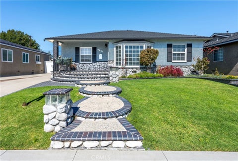 Photo of 6209 Elsa Street, Lakewood, CA 90713 (MLS # PW26191609)