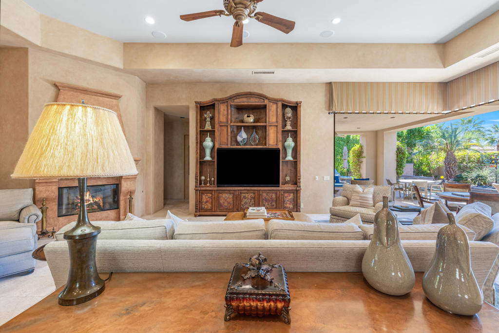 Indian Wells C.C. - Residential