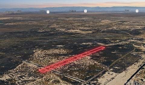 Photo of 0 Vic Garces Highway, Delano, CA 93215 (MLS # SC26196688)