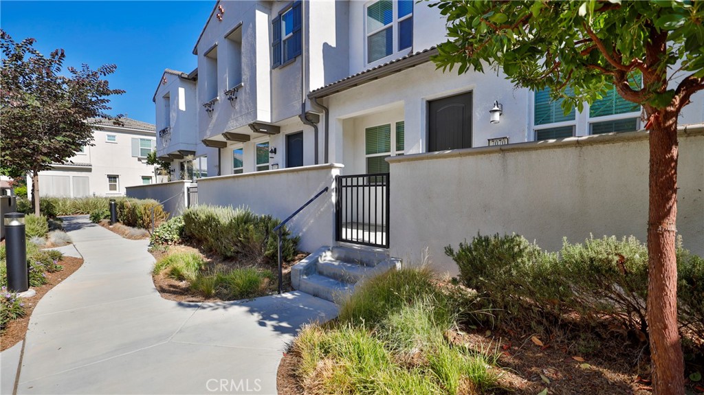 Beautiful Home in the Prestigious Prado Gated Community – Eastvale
Welcome to your dream home located in the highly desirable Prado Gated Community in Eastvale! This stunning property boasts an open floor plan with 3 spacious bedrooms and 2.5 bathrooms, offering 1,344 square feet of comfortable living space.
Key Features:
Stylish Kitchen: Enjoy modern cabinetry for ample storage, a gas range with overhead microwave, a pantry, and recessed lighting. The kitchen seamlessly connects to the dining area and living room, creating a perfect space for entertaining guests.
Functional Layout: With a dedicated laundry room, full-sized bathrooms, and a two-car garage, this home combines style with everyday functionality.
Energy Efficiency: The solar panels installed on the property must be assumed, providing a fantastic opportunity to save on electricity bills while contributing to a greener environment. Newly installed new tankless water heater. RING DOOR BELL AND KEY PADLOCK FRONT DOOR.
Community Amenities:
Residents of Prado Gated Community enjoy a wealth of amenities, including:
Swimming pool
Relaxing spa
BBQ area
Outdoor living spaces
Children's playground
Convenient Location:
This home is situated within the respected Corona-Norco Unified School District and is conveniently located near shopping centers, restaurants, and offers easy access to major freeways (71, 91, 60, and 15), making commuting a breeze. ( Professional photos coming.)
Don’t miss out on the opportunity to make this beautiful home your own! Schedule a visit today and experience all that this incredible property and community have to offer. * Effective tax rate is 1.49-