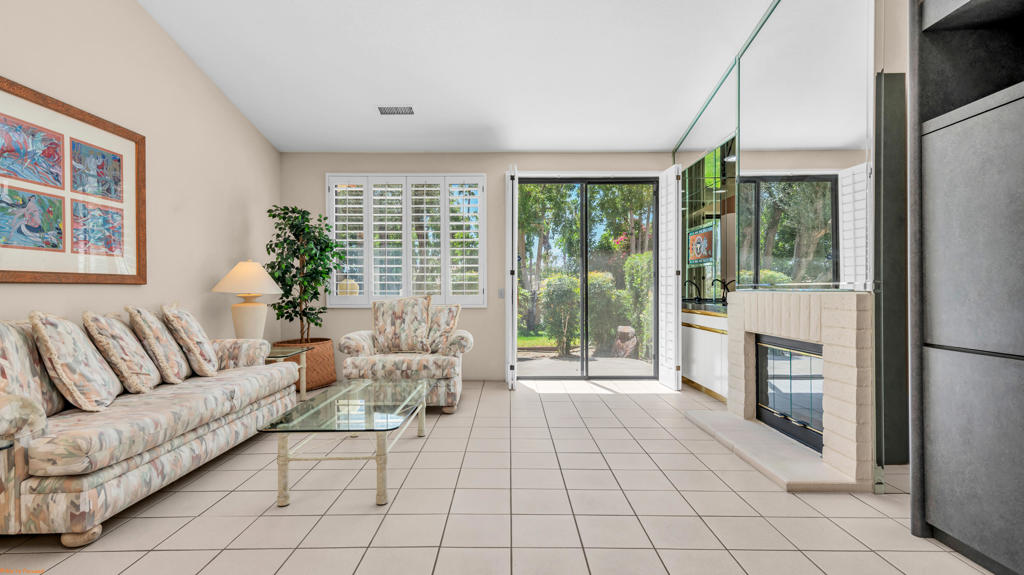 106 Towle Circle