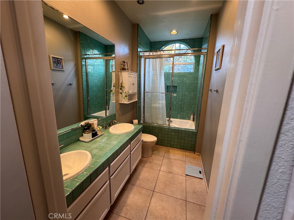 Expressions (RNE) - Residential Lease