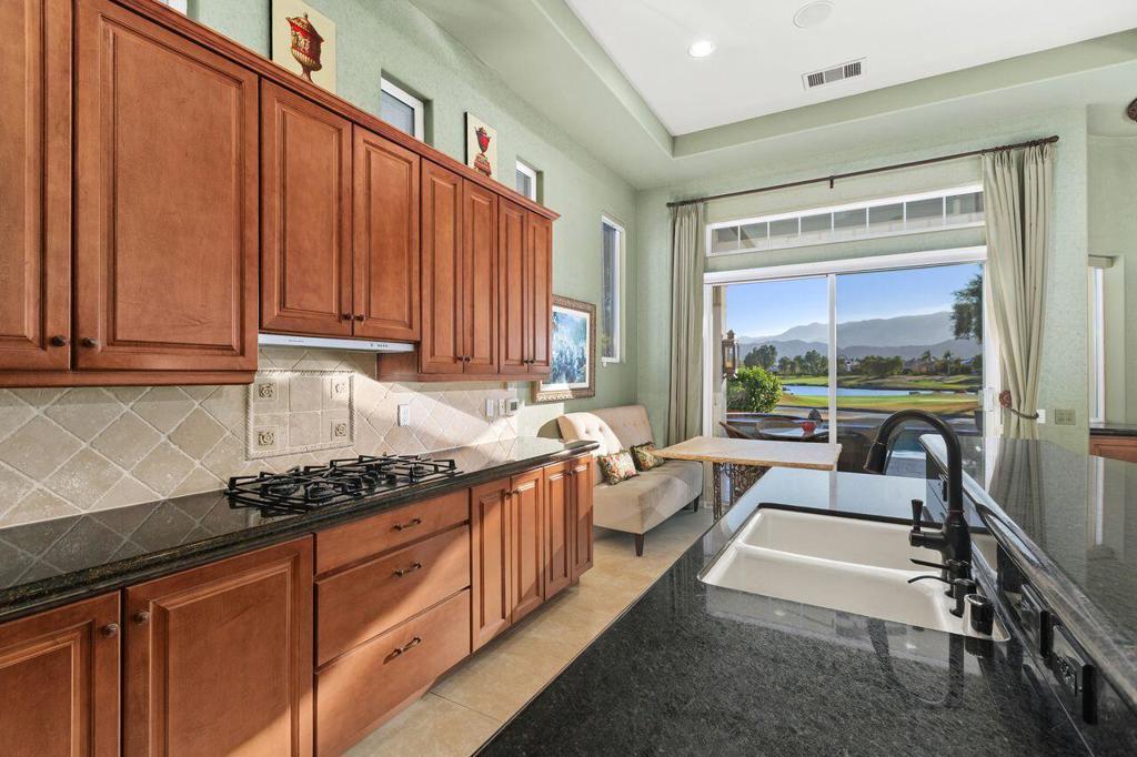 Mira Vista - Residential