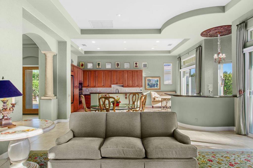 Mira Vista - Residential