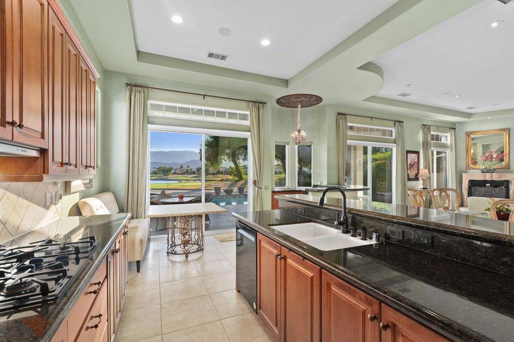 Mira Vista - Residential