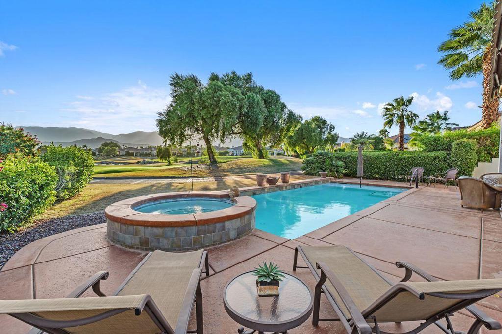 Mira Vista - Residential