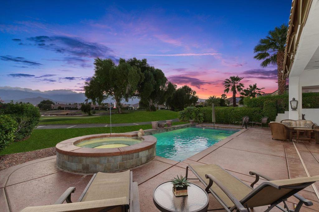 Mira Vista - Residential