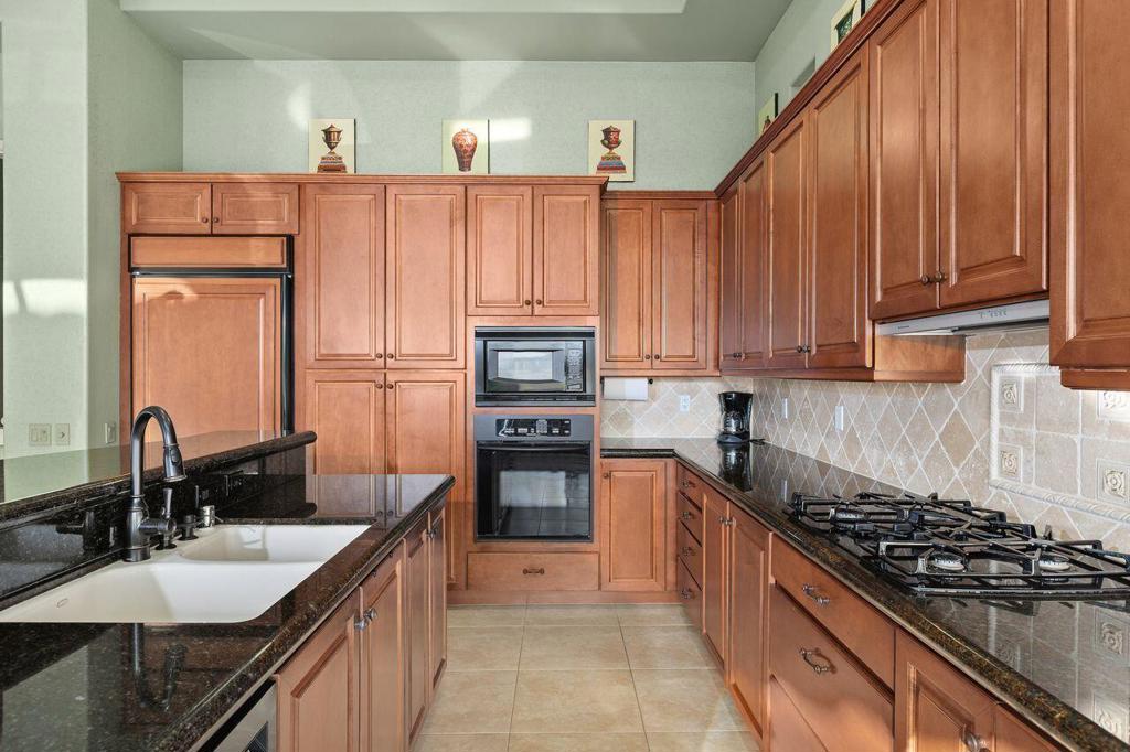 Mira Vista - Residential