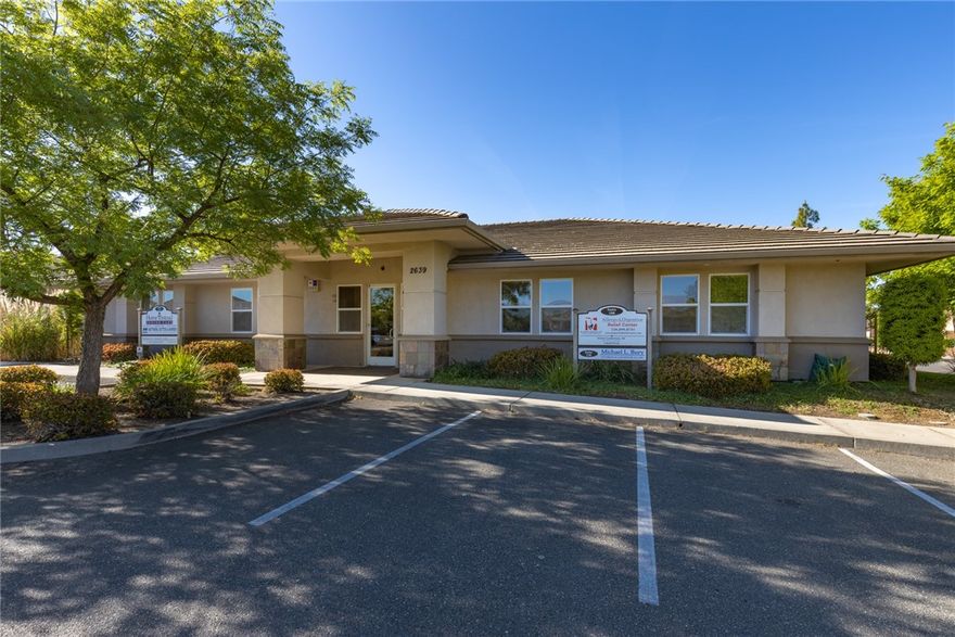 High quality, well kept suite behind Raley's off of Forest Avenue. Consists of two large workspaces or could be a reception area with a private office. A sink and cabinetry is built into small break room or storage area. Two common restrooms are stocked and cleaned by the Landlord. CAM charge of $47/mo to cover common area cleaning/stocking, trash, and landscaping.