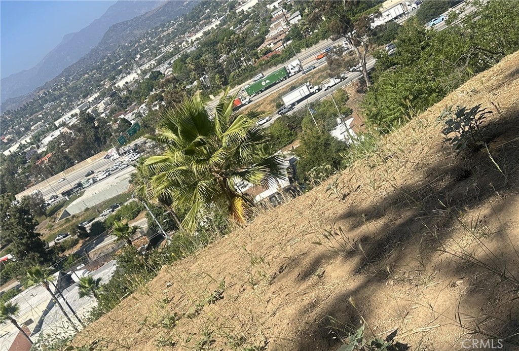 Rare opportunity to own a 2,037 square foot vacant lot in the heart of Los Angeles, located in the highly desirable Silver Lake / Echo Park area. This property offers a unique chance to build your dream home or investment project in one of LA’s most vibrant and creative neighborhoods. Nestled on a quiet residential street, the lot provides convenient access to popular dining, shopping, and entertainment, with close proximity to major freeways and DTLA. A perfect canvas for those looking to create something special in a sought-after urban setting.