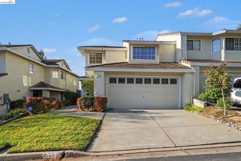 Photo of 5272 Pebble Glen Dr Dr, Concord, CA 94521 (MLS # 41151722)