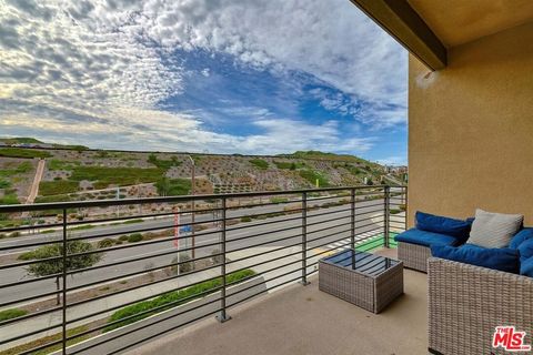 Photo of 27405 Journey Place #305, Valencia, CA 91381 (MLS # 26649885)