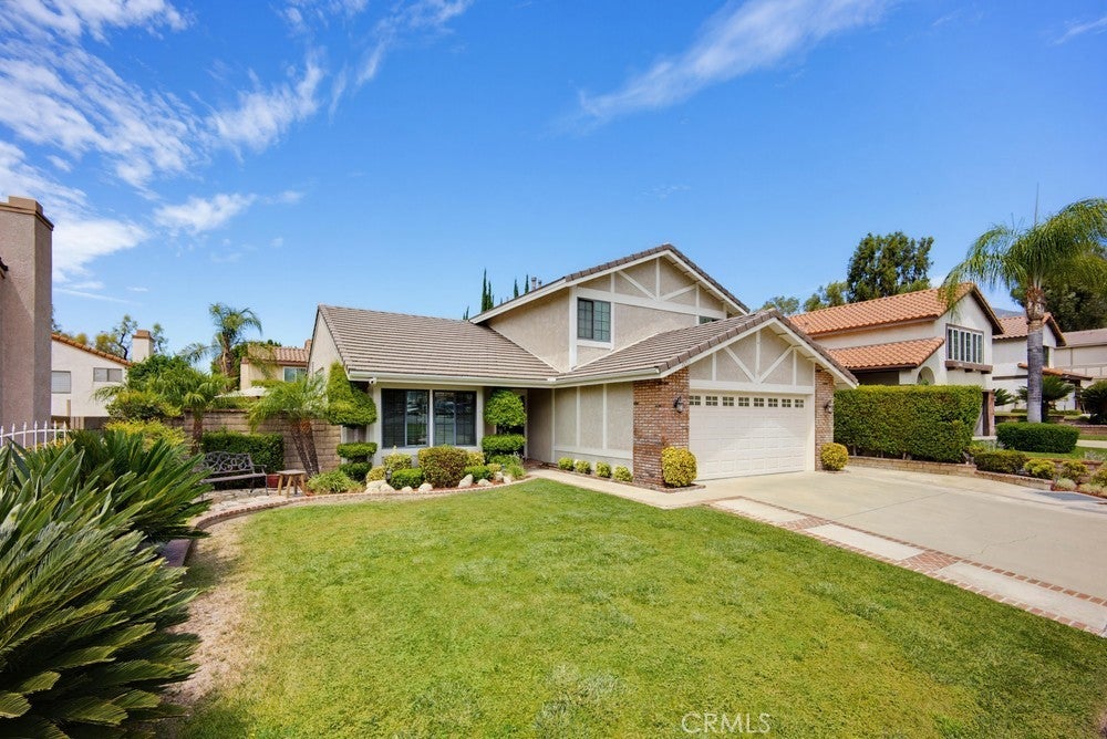 2253 Jasmine Avenue